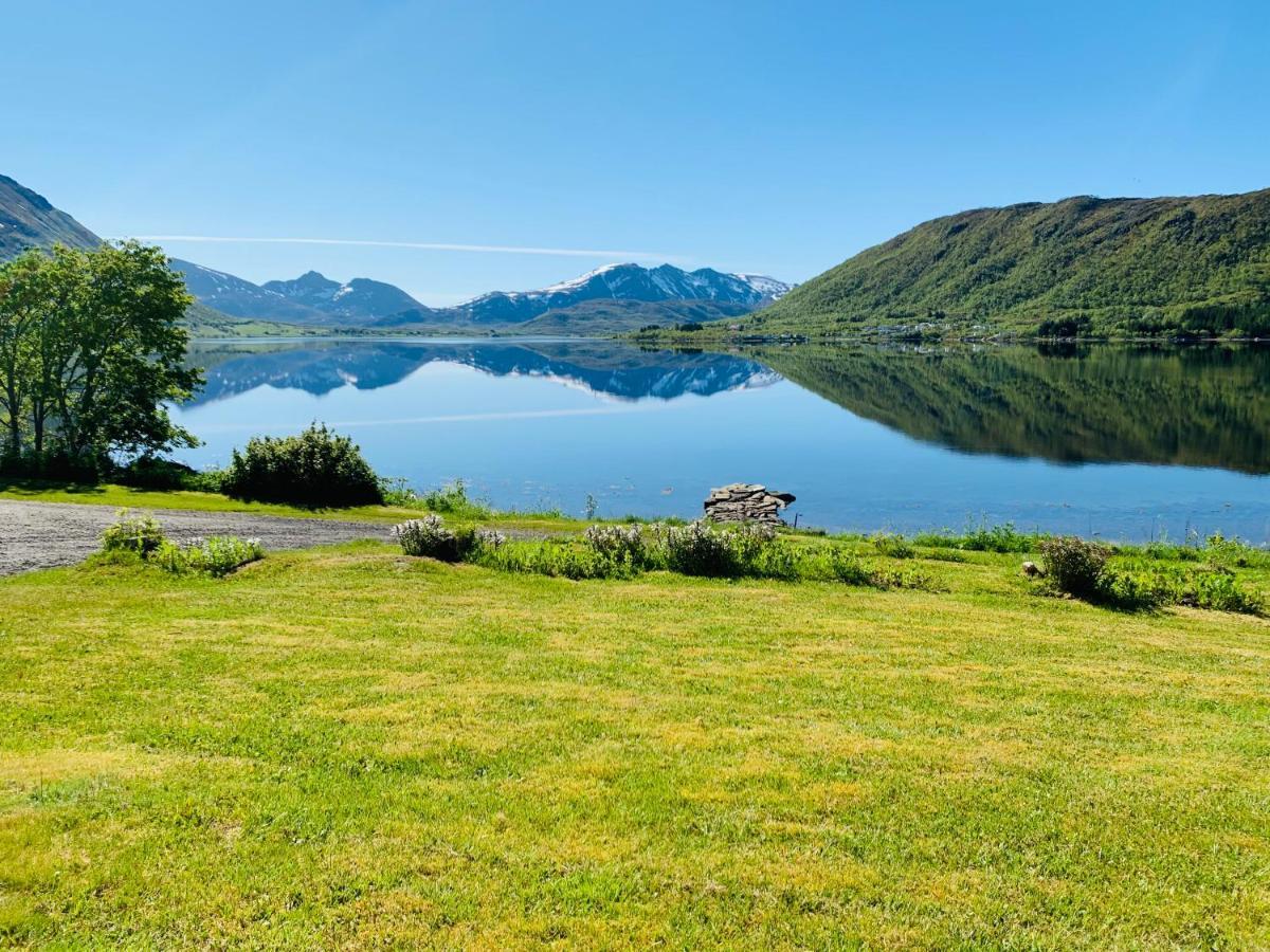 Elstad Farm Lofoten Bostad Esterno foto